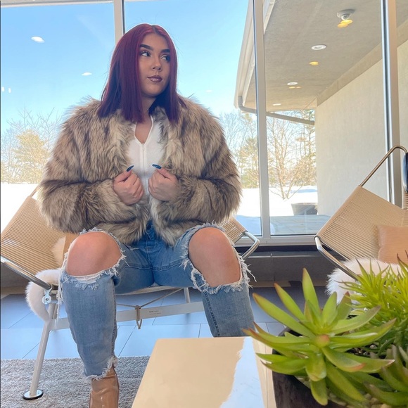Fashion Nova Jackets & Blazers - FASHION NOVA fernanda faux fur coat medium